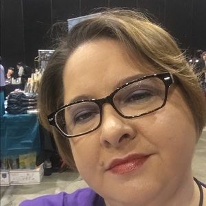 Meet your Posher, Rachel